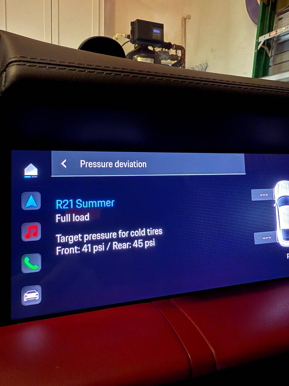 Porsche Taycan Tire pressure indicator in iOS app not calibrated to tire size IMG_4824