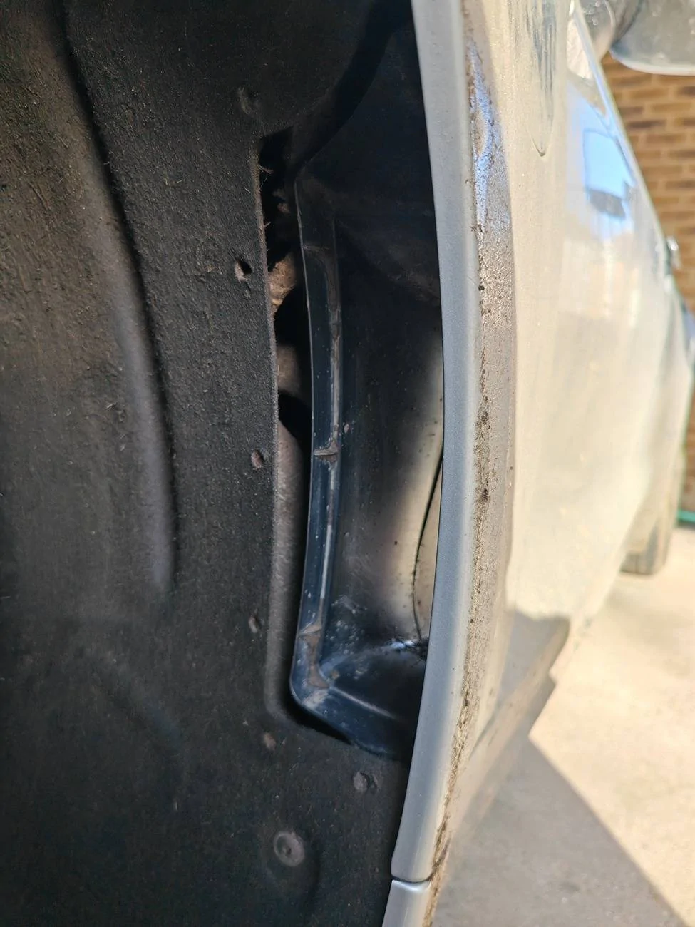 Porsche Taycan Looking for a part number, front arch liner vent 1000002401