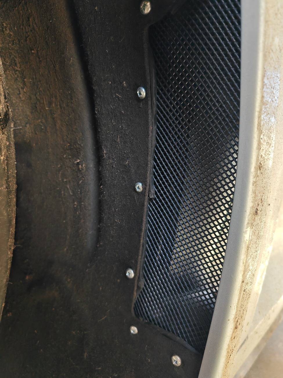 Porsche Taycan Looking for a part number, front arch liner vent 1000002405