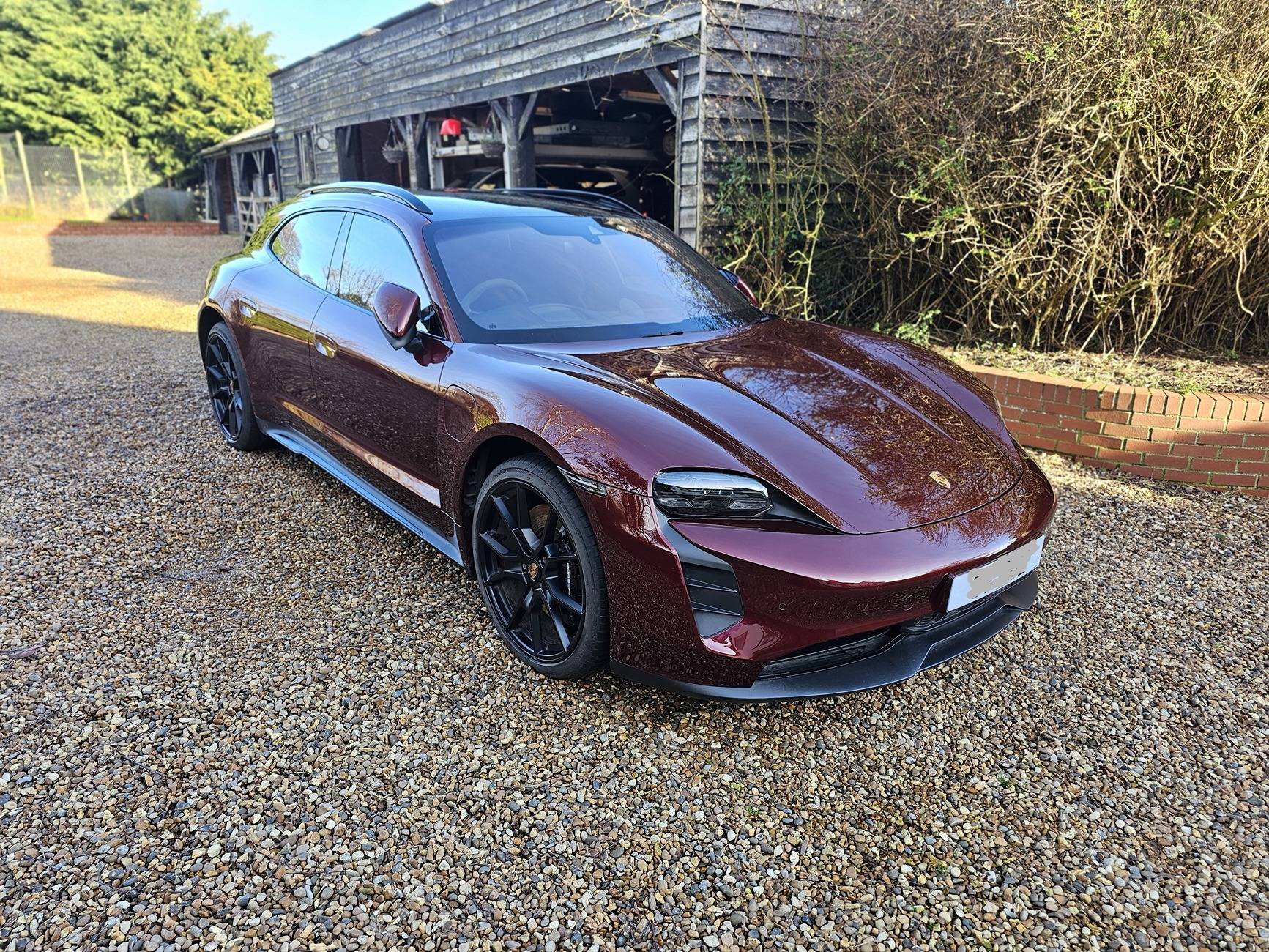 Porsche Taycan CHERRY METALLIC Taycan Club 20250125_141535