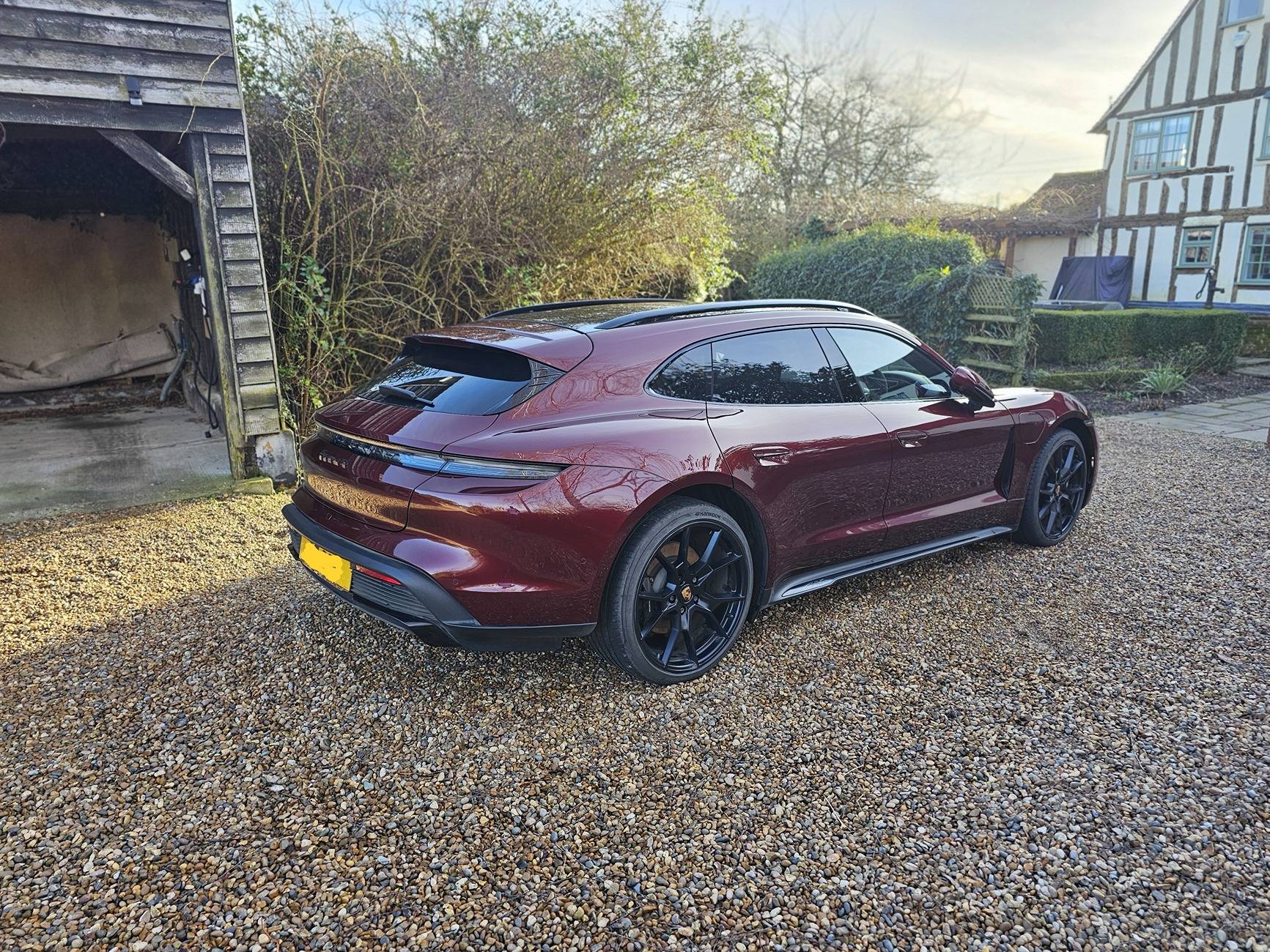Porsche Taycan CHERRY METALLIC Taycan Club 20250125_141633
