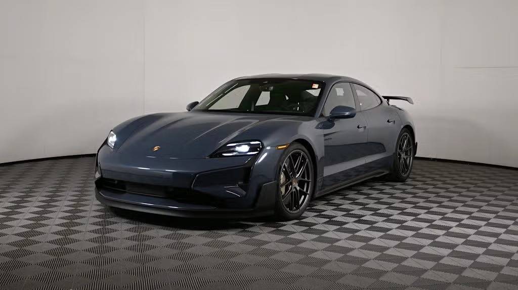 Porsche Taycan Your thoughts on Pale Blue? 1280