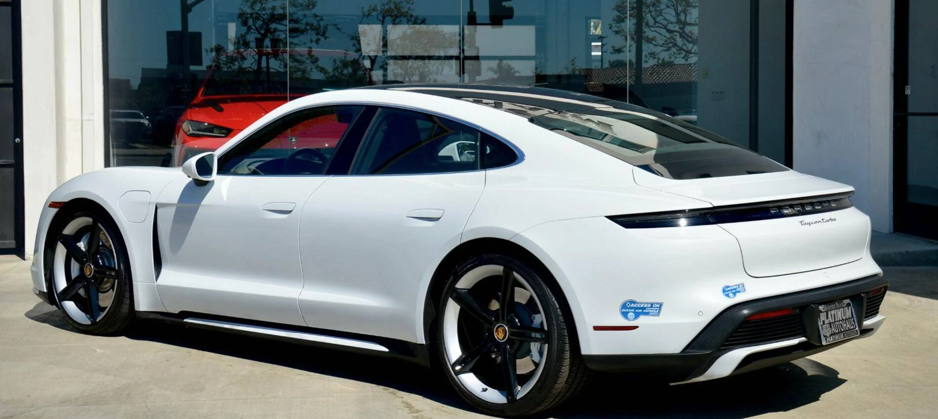Porsche Taycan RWD, 4s, none? Help me decide, please! 1738890514704-al