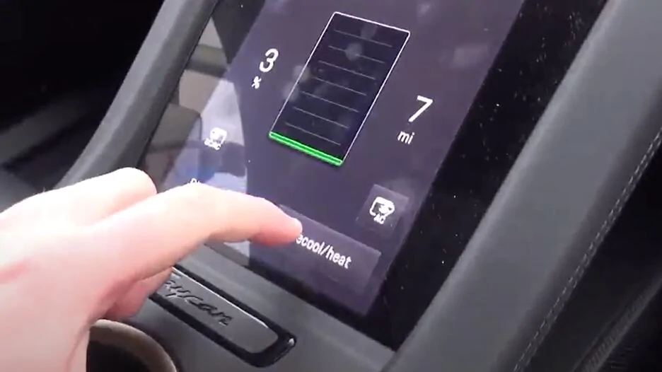 Porsche Taycan Preheat/Precool function, what is it doing? 1739206634281-4i