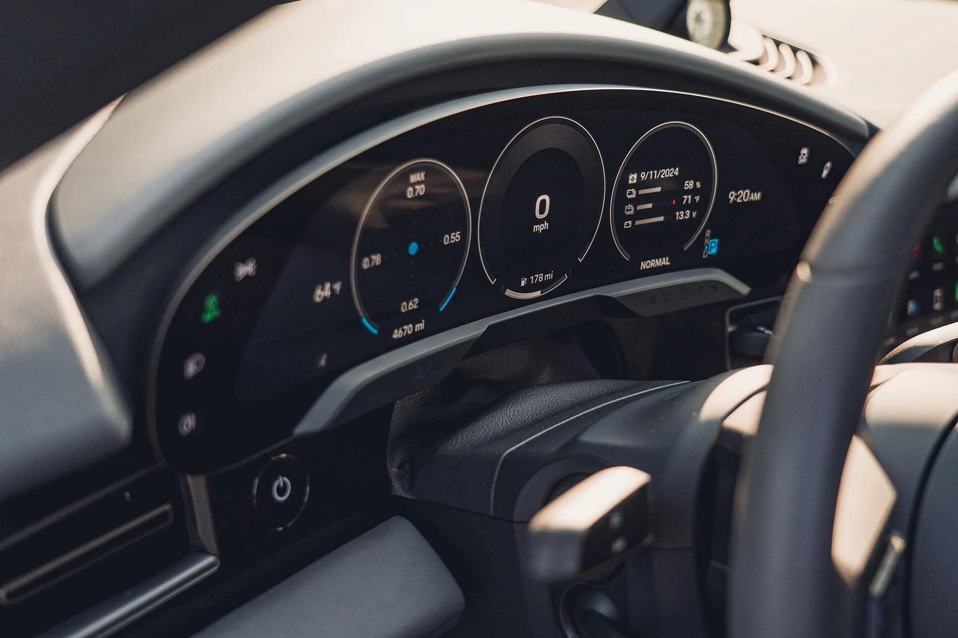 Porsche Taycan Curious: Why is PCM styling in the Taycan so different from other new models? 1739373421909-u
