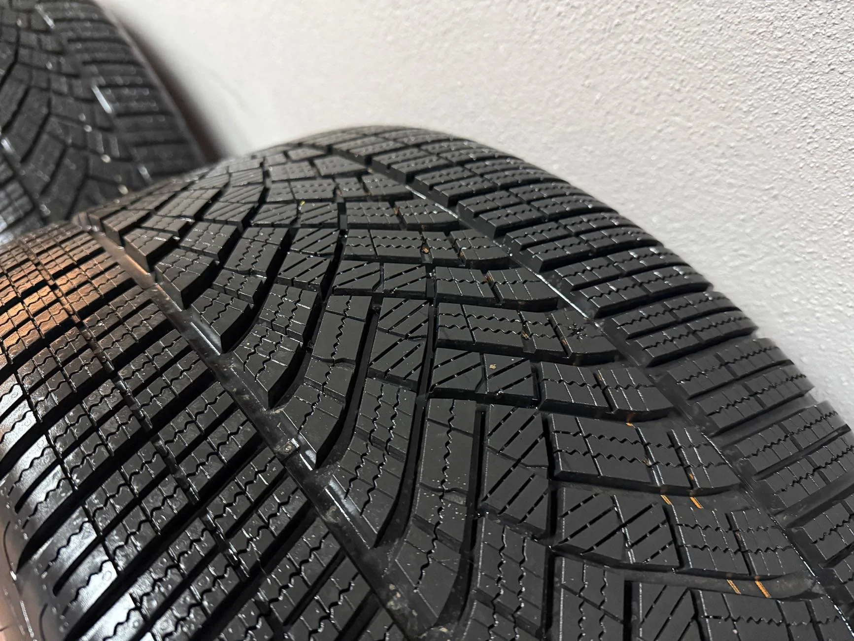 Porsche Taycan Porsche Taycan Winter Wheels and Tires IMG_1314