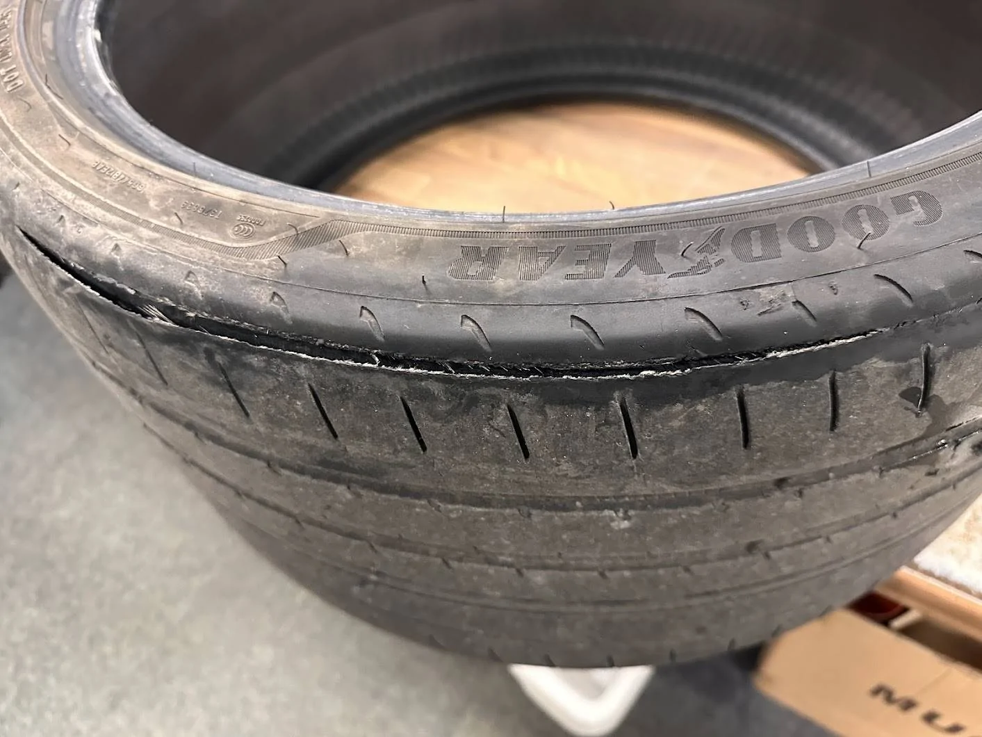 Porsche Taycan Taycan Problem - potential catastrophic tire failure IMG_3409