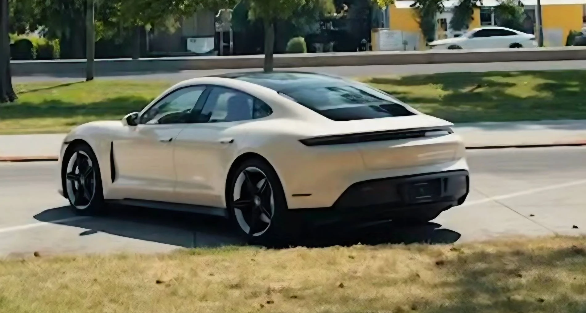 Porsche Taycan 🎨 PTS: PAINT TO SAMPLE Taycan Club & Photos Thread Screenshot_20250219_215030_Gallery