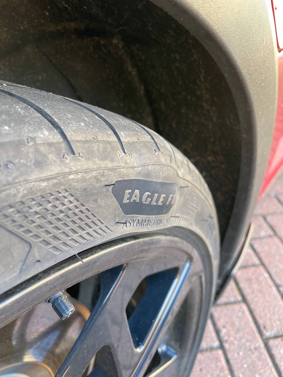 Porsche Taycan Switching from 20” to 21” wheels - anyone done this? IMG_8608