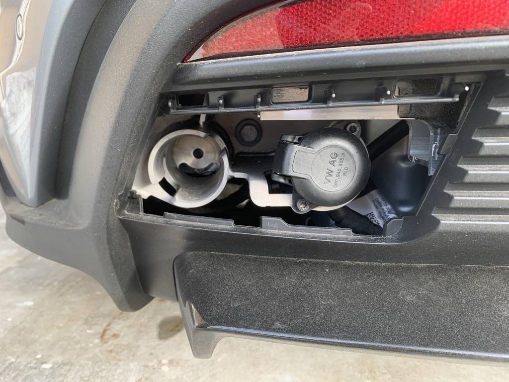 Porsche Taycan Rear bicycle carrier apparently not available for ST Image (5)