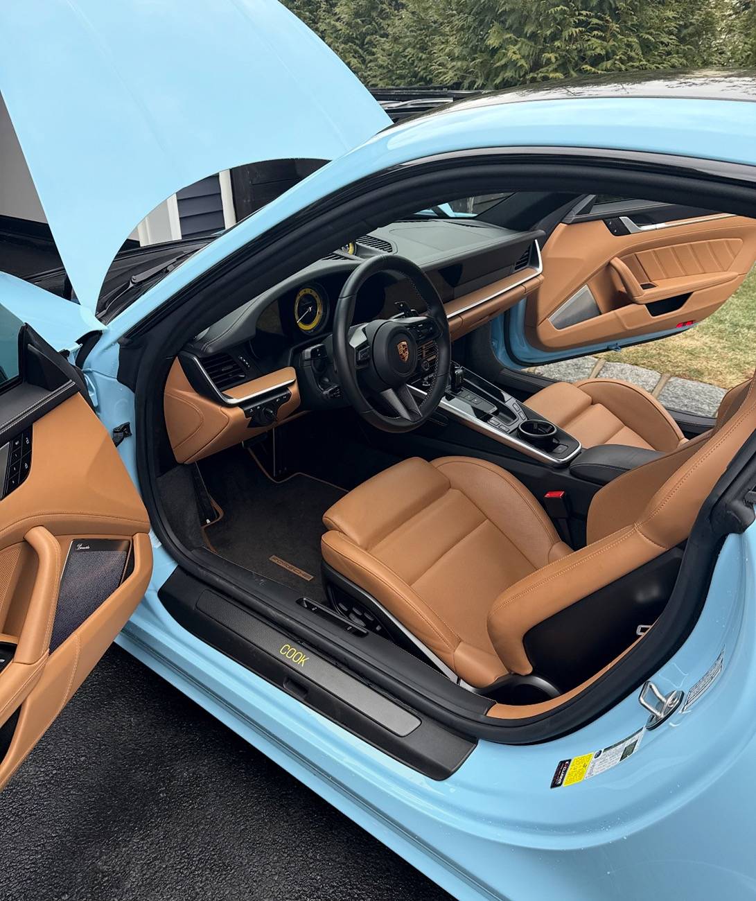 Porsche Taycan Taycan Turbo S to 911 Turbo S IMG_8199