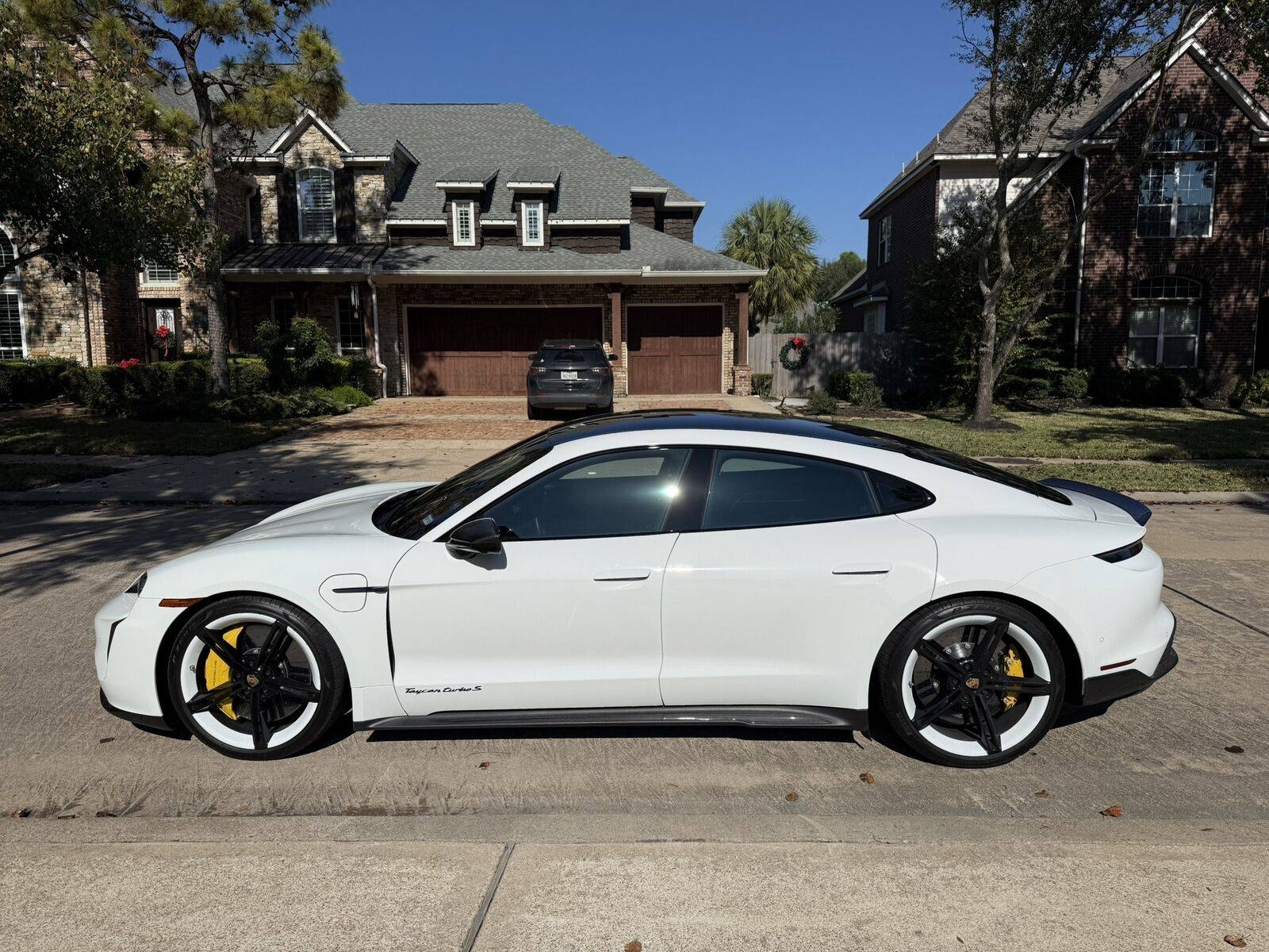 Porsche Taycan Taycan GT style spoiler 120402