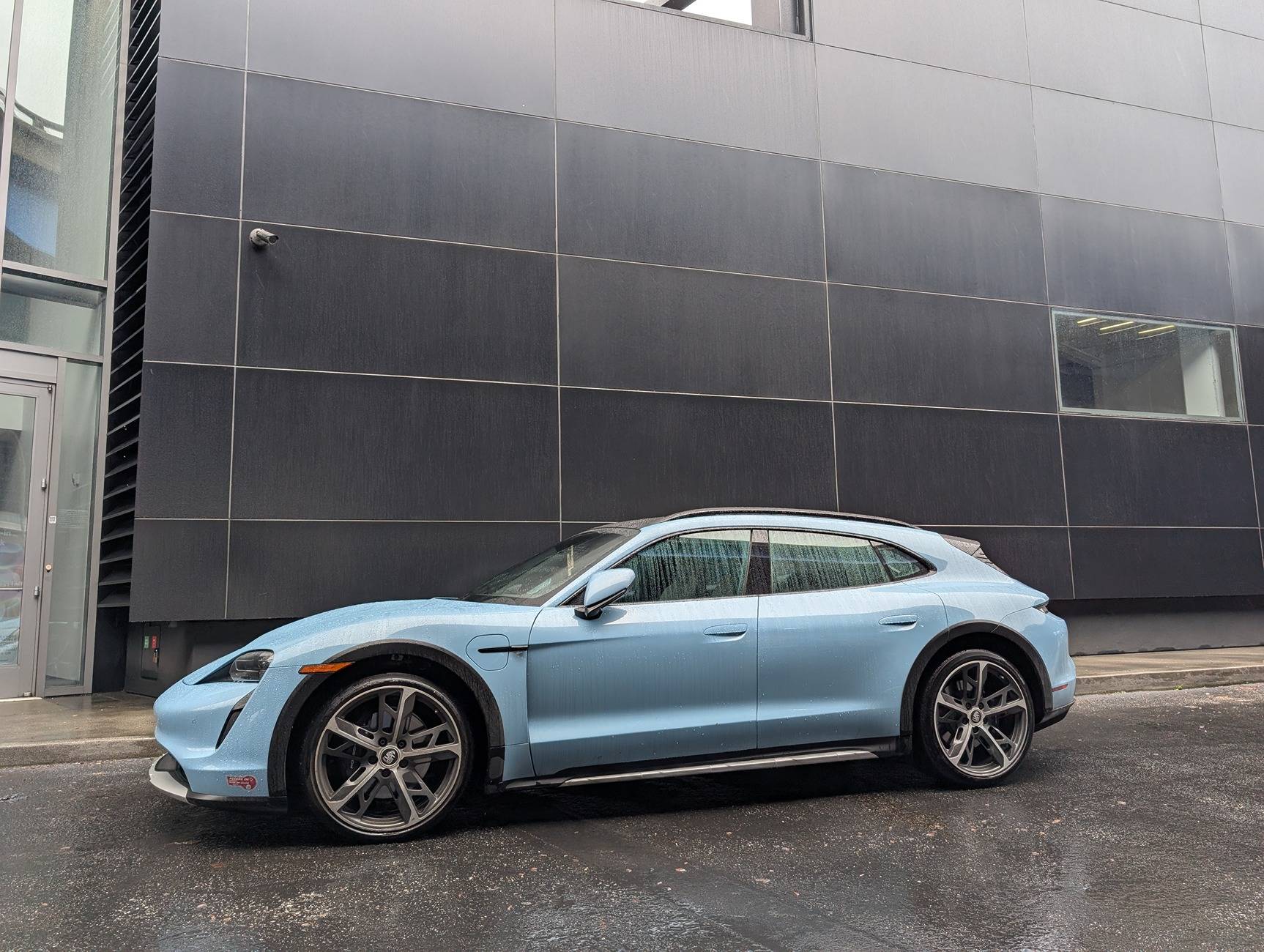 Porsche Taycan FROZEN BLUE Taycan Club PXL_20250314_165733748
