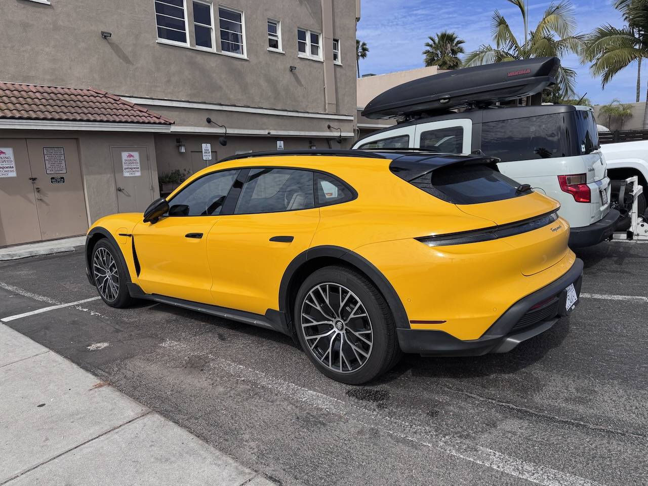 Porsche Taycan Taycan PTS color - yellow spotted SignalYellow - 1