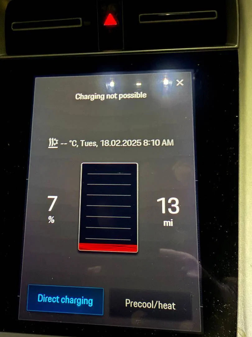 Porsche Taycan Loss of PCM profile Porsche charge screen