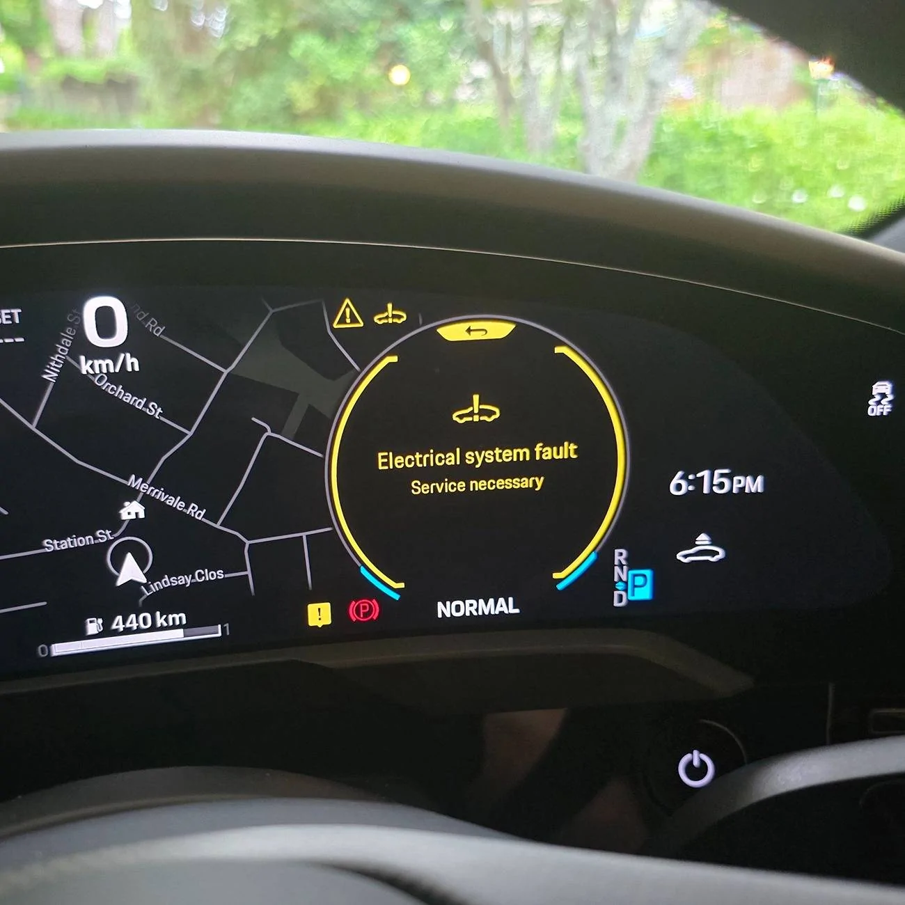 Porsche Taycan Yellow "Electrical system fault" error message only after 100% charge 20250112_181512