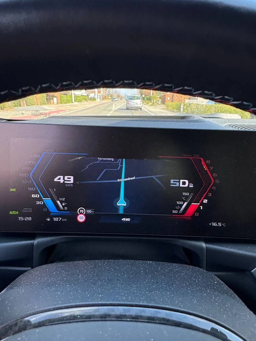 Porsche Taycan Waze in dashboard screen 349655ba-0693-4a8f-98ca-ab069b5519ba