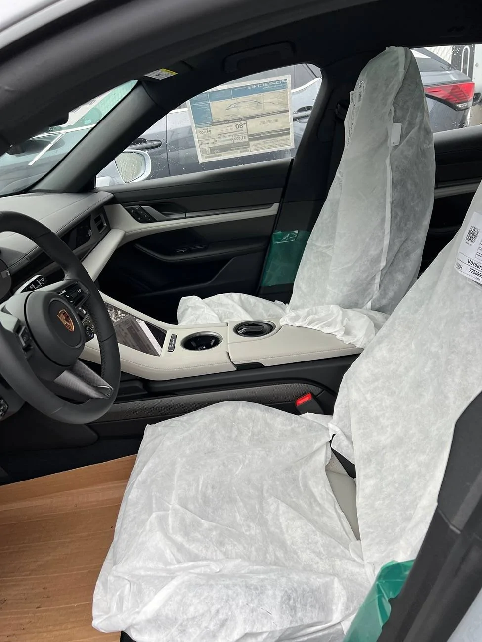 Porsche Taycan Cupholder trim in leather IMG_1385