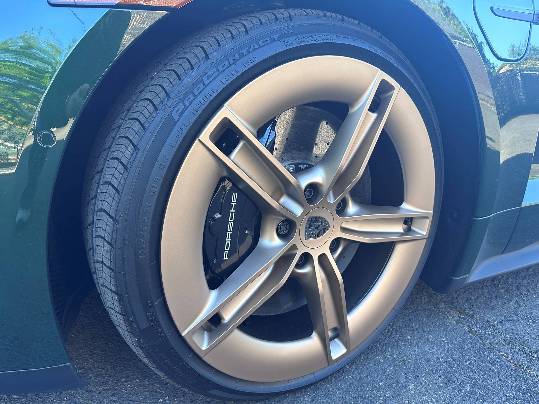 Porsche Taycan Continental ExtremeContact™ DWS06 PLUS in OEM 21" sizes (J1.1) Wheel-Tire