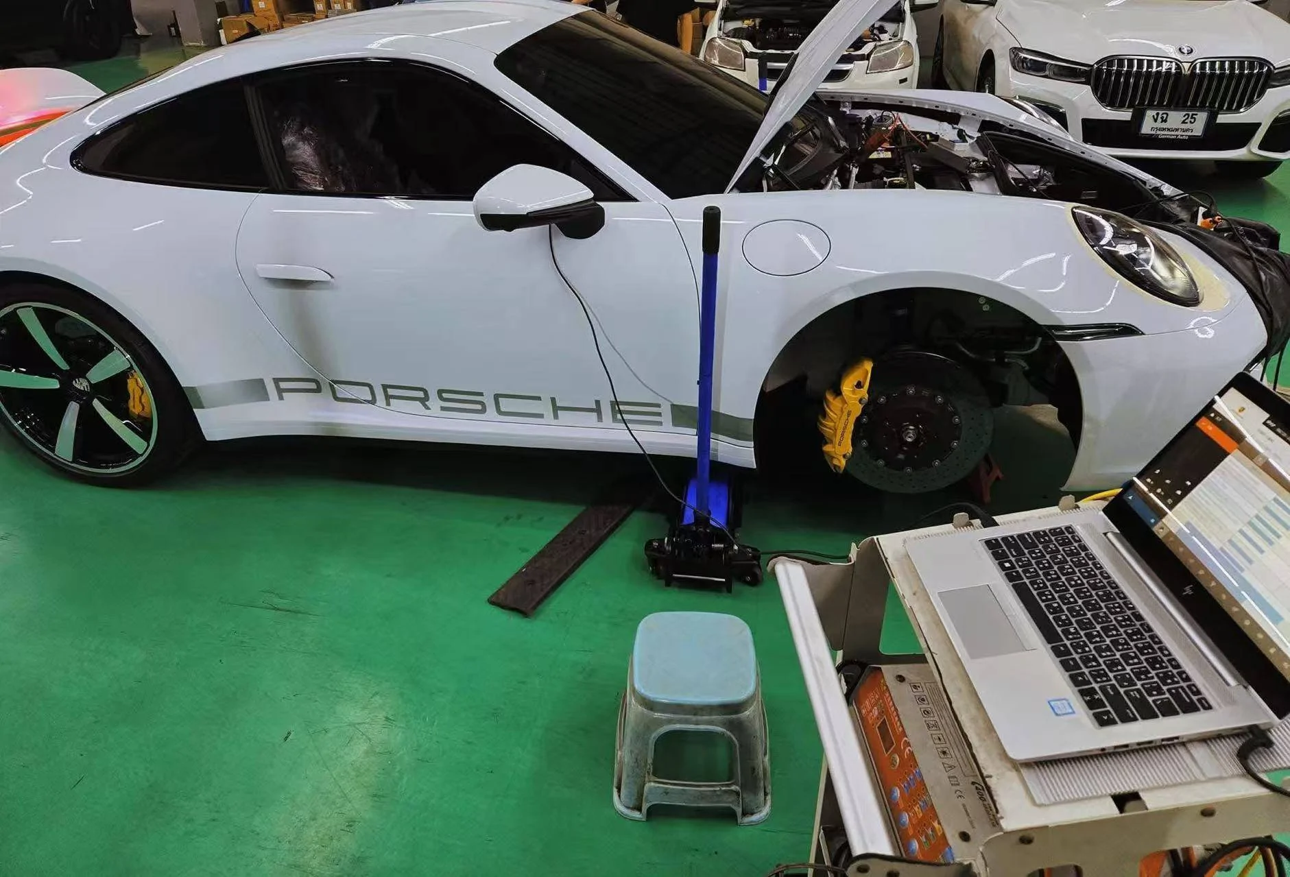Porsche Taycan Enabling U.S. matrix LED headlights -- will Porsche follow Tesla's lead? 796d820dbd4cda082ebc3b46757bf06