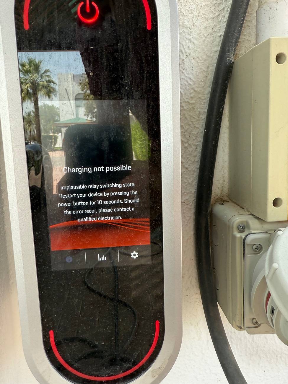 Porsche Taycan PMCC charging not possible IMG_4343