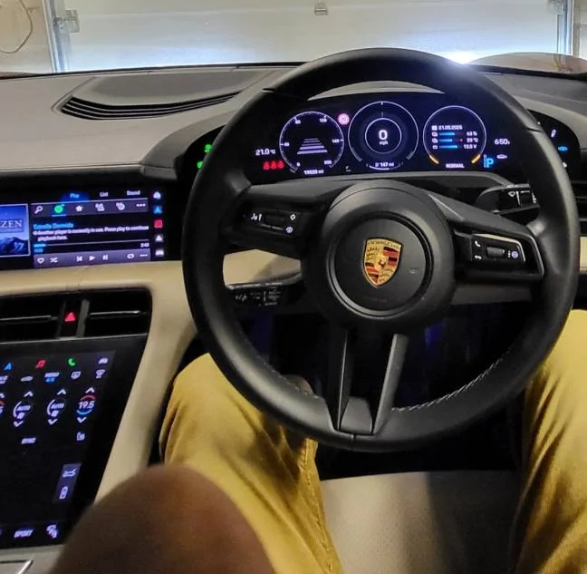 Porsche Taycan Changing drive modes without Sport Chrono Screenshot_20250521_185254_Gallery