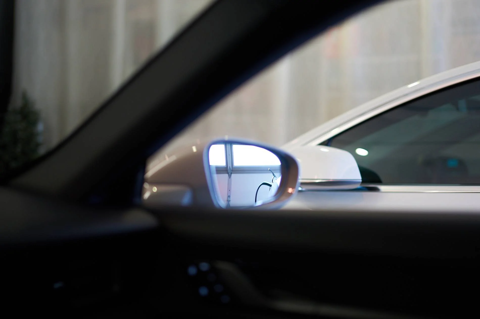 Porsche Taycan For US owners: installed Blind-Spot Aspherical Mirror set (before & after) passenger-befor
