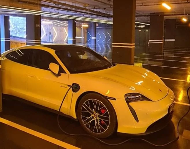 Porsche Taycan Members Say Hello Here! Screenshot_20250523_140906_Photos