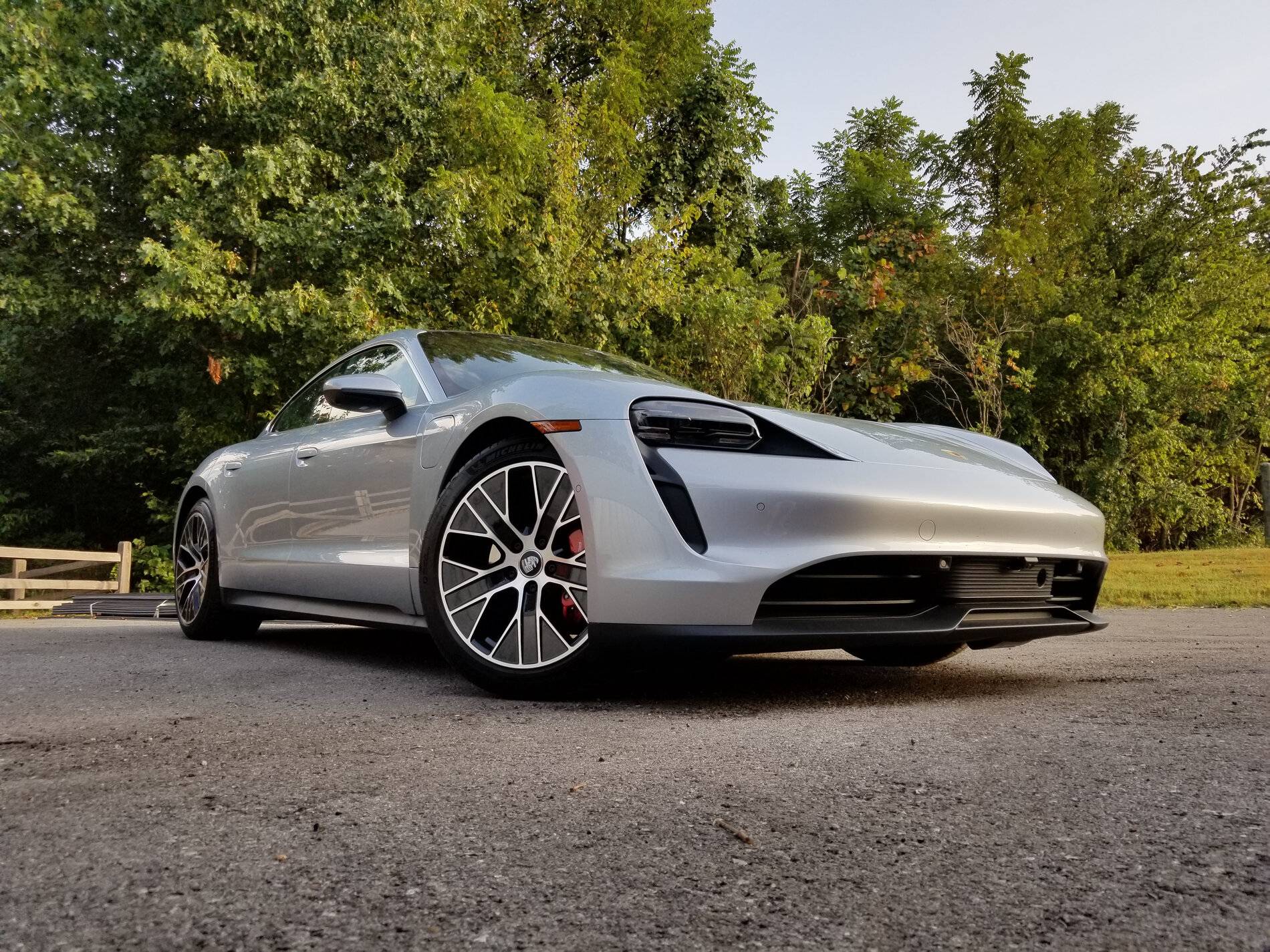 Porsche Taycan Taycan 4S First Thoughts Right side low1