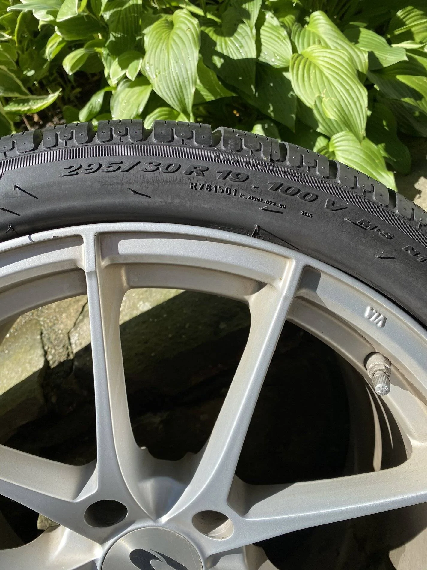 Porsche Taycan 911 Winter Wheel and Tire Set 1AC9D354-840F-4032-9893-02025C8BC559
