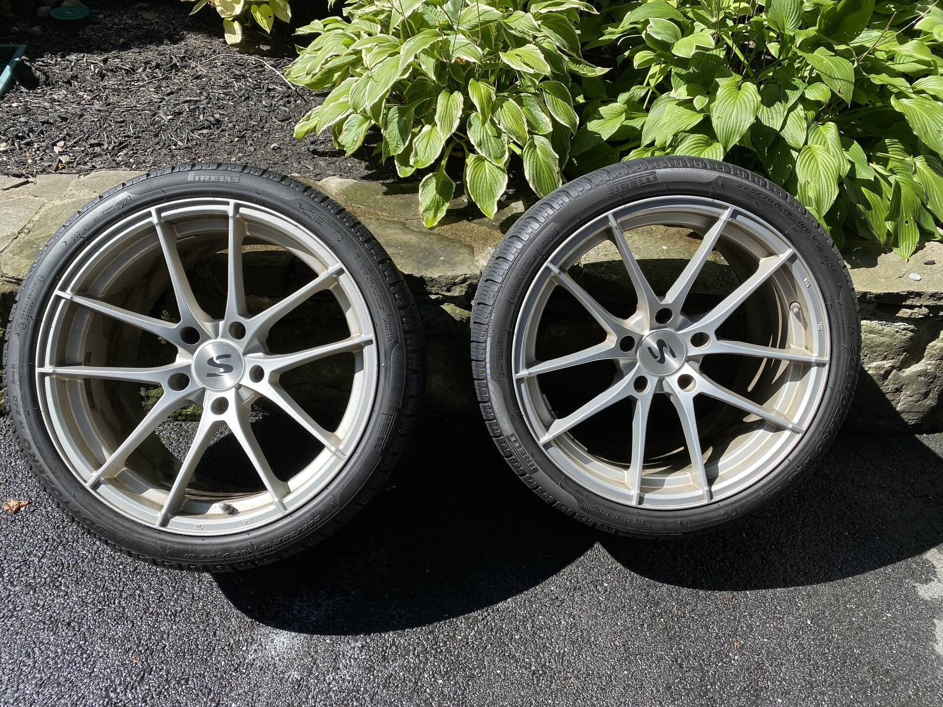 Porsche Taycan 911 Winter Wheel and Tire Set C8B08911-CF0D-4BF8-B01A-91FE8BE93391