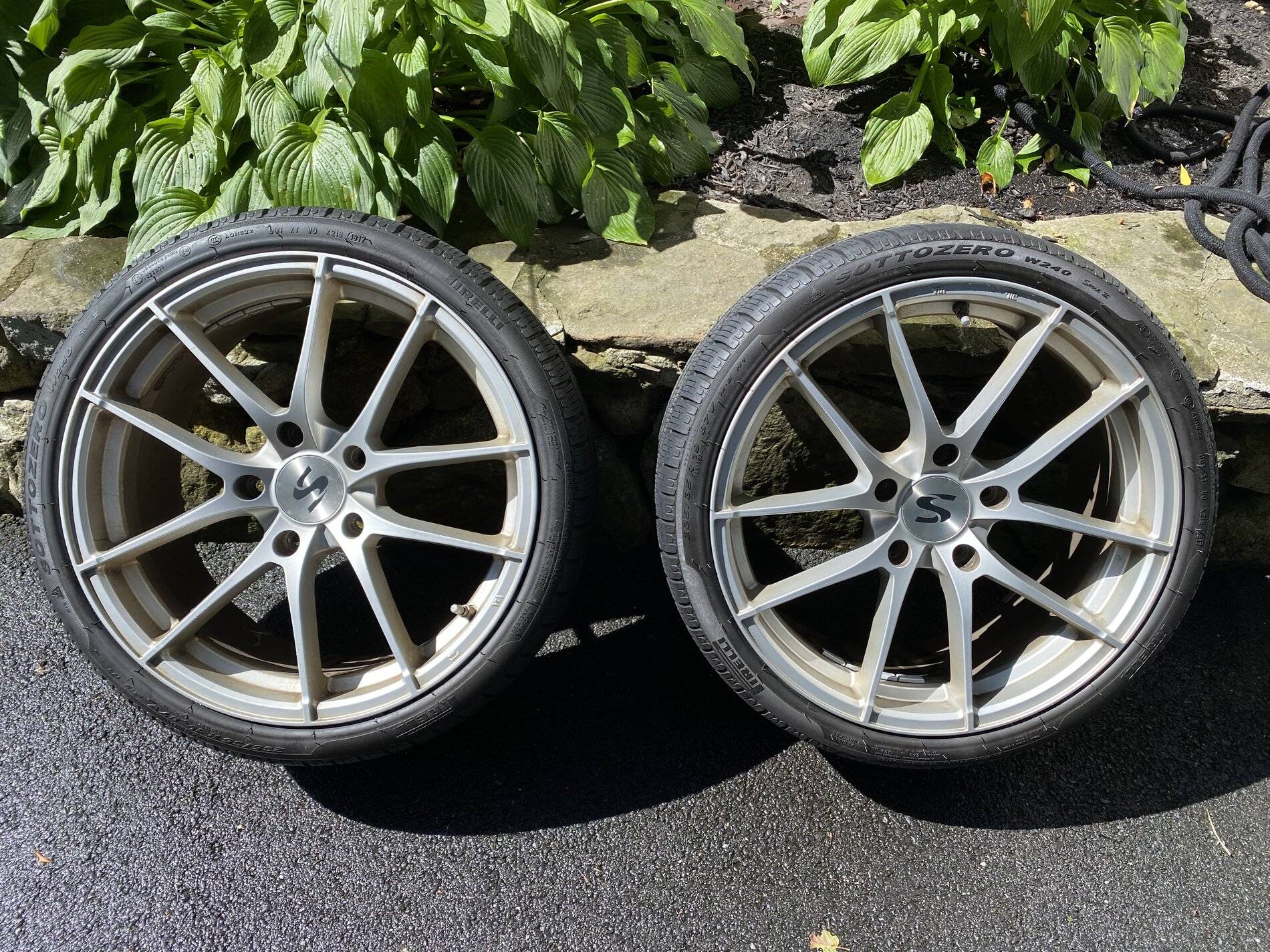 Porsche Taycan 911 Winter Wheel and Tire Set 463C978B-9C8C-4DC6-A923-067B9949AB0A