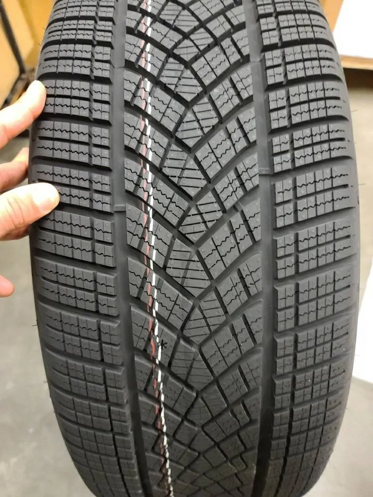 Porsche Taycan Ready for winter 1600792021472