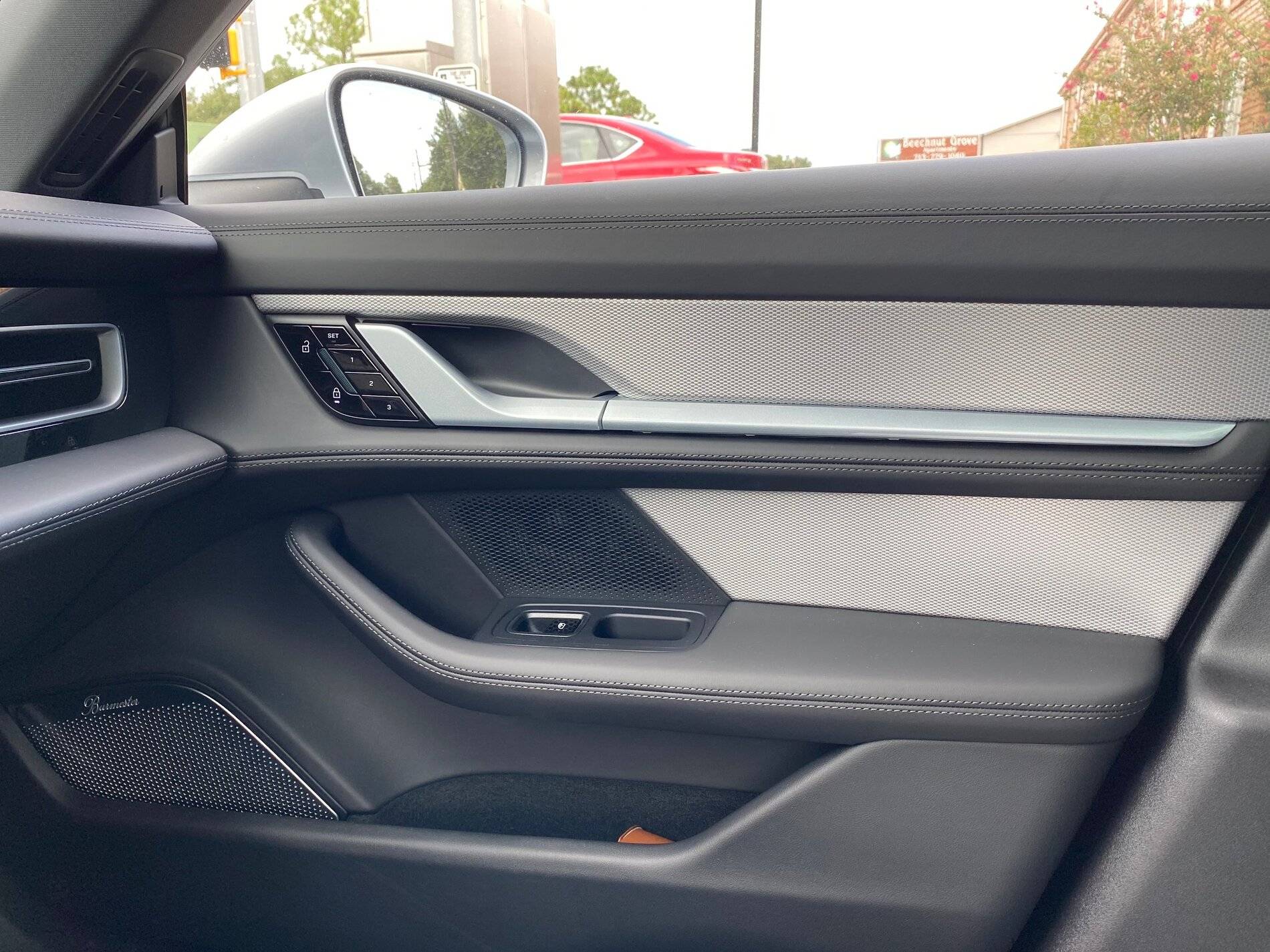 Porsche Taycan Aluminium Rhombus Package IMG_1272