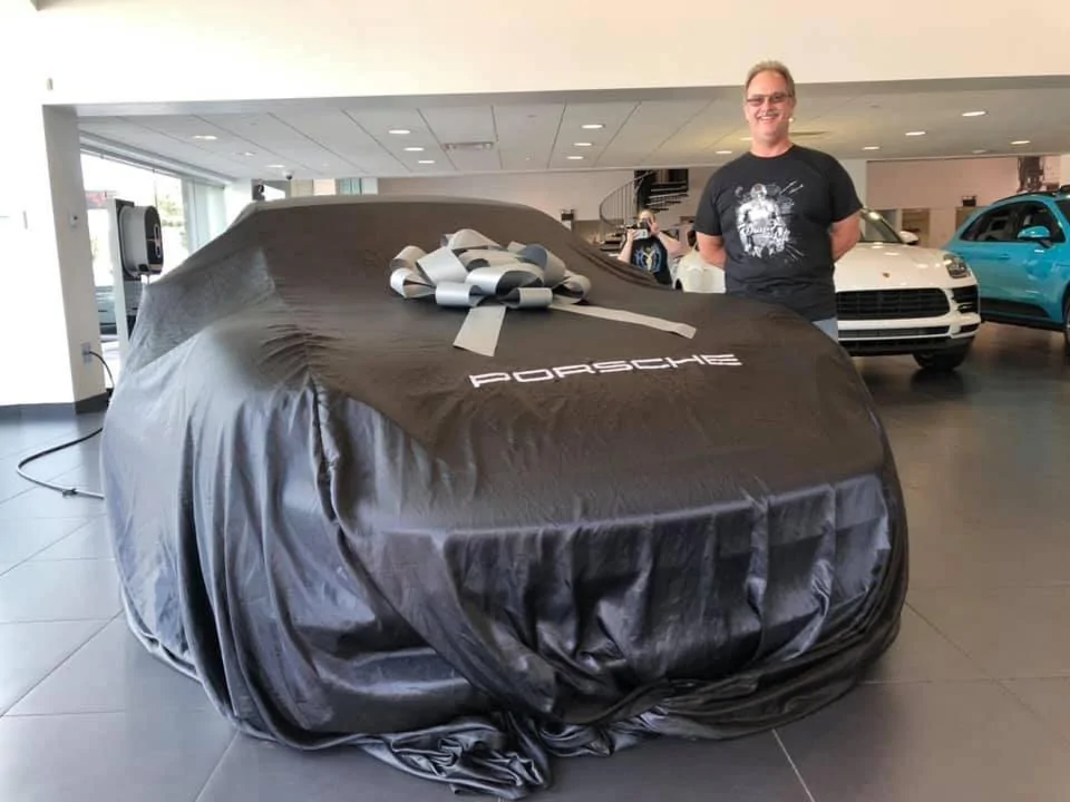 Porsche Taycan VOLCANO GREY Taycan Club FC635569-BDA3-4CB9-BD3B-74B946B0829D