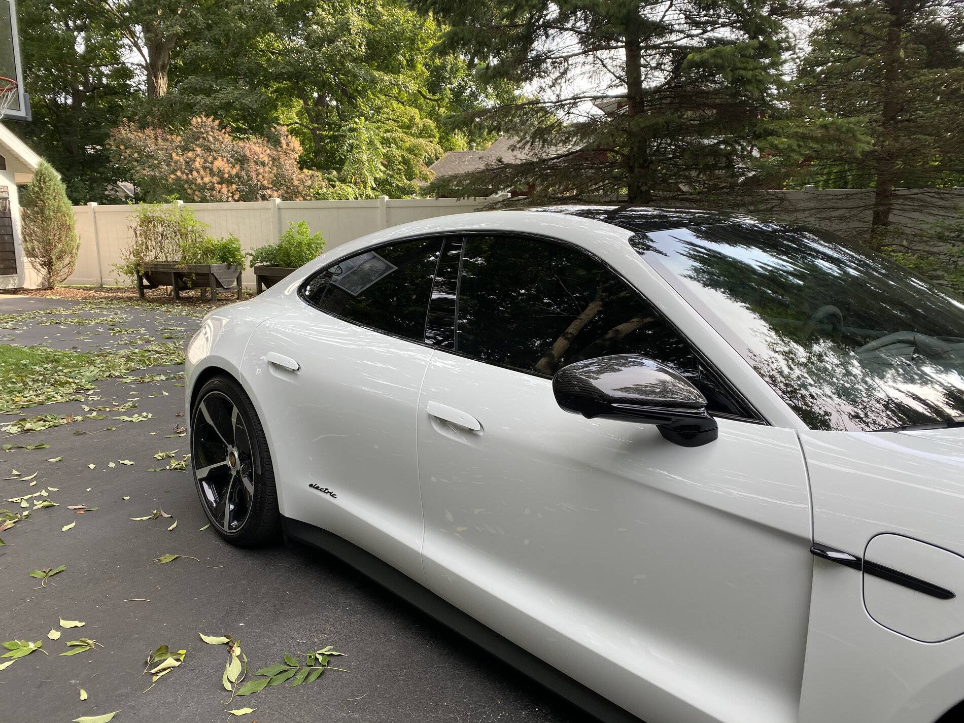 Porsche Taycan Electric badge 58F08FC6-63E5-45A2-9B21-6755C632B982