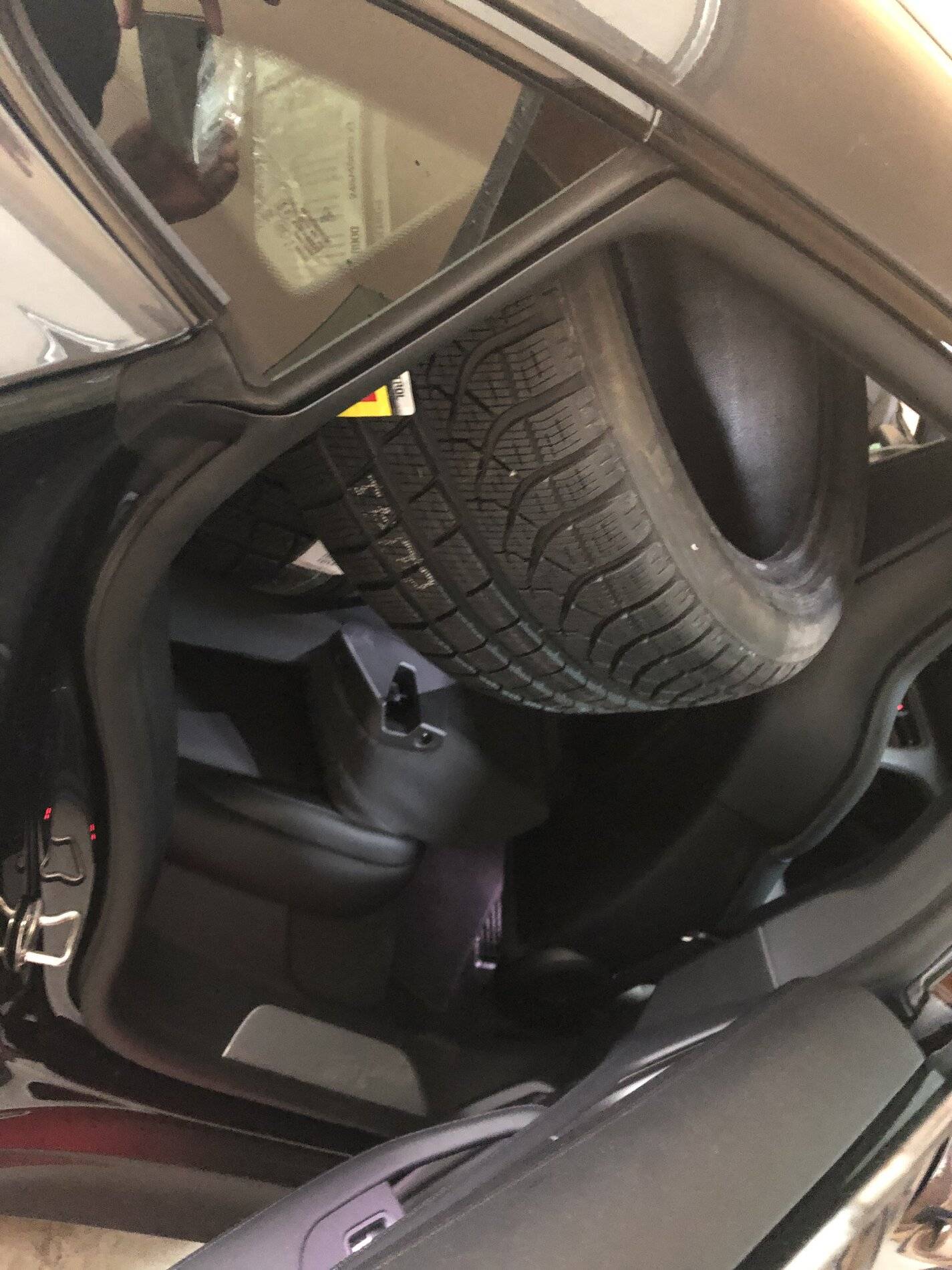 Porsche Taycan Does the winter wheel/tire set fit inside the car? IMG_3090.JPG