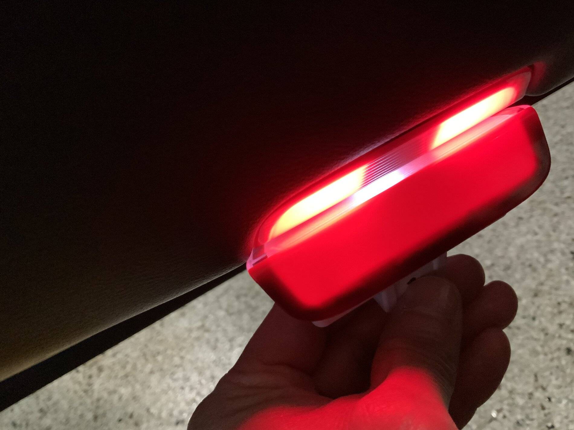 Porsche Taycan ‘PORSCHE’ Logo LED Door Courtesy Lights 1121386E-B738-4EB6-806A-B5C670132EAC