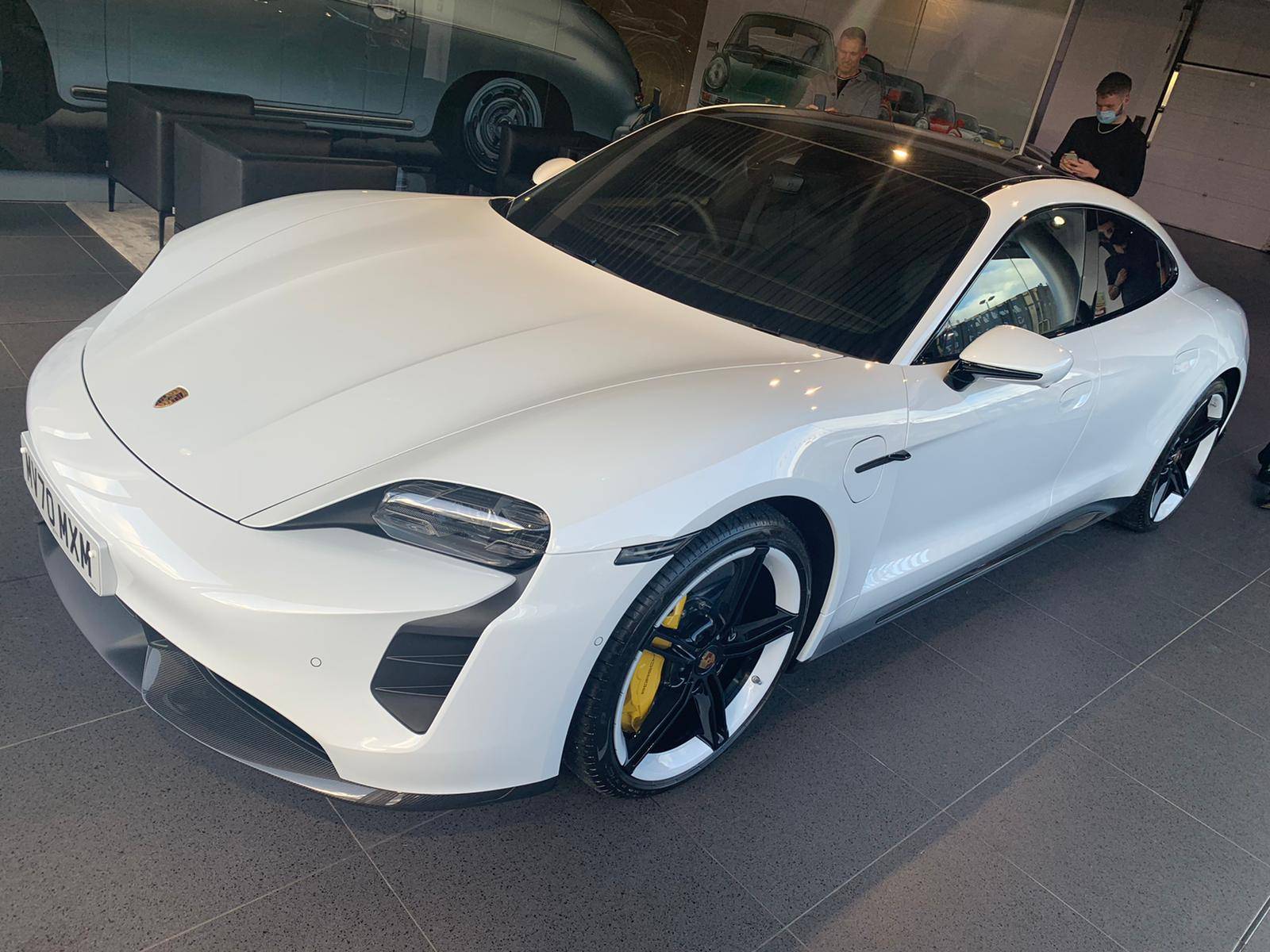 Porsche Taycan CARRARA WHITE Taycan Club WhatsApp Image 2020-10-08 at 22.22.28 (1)