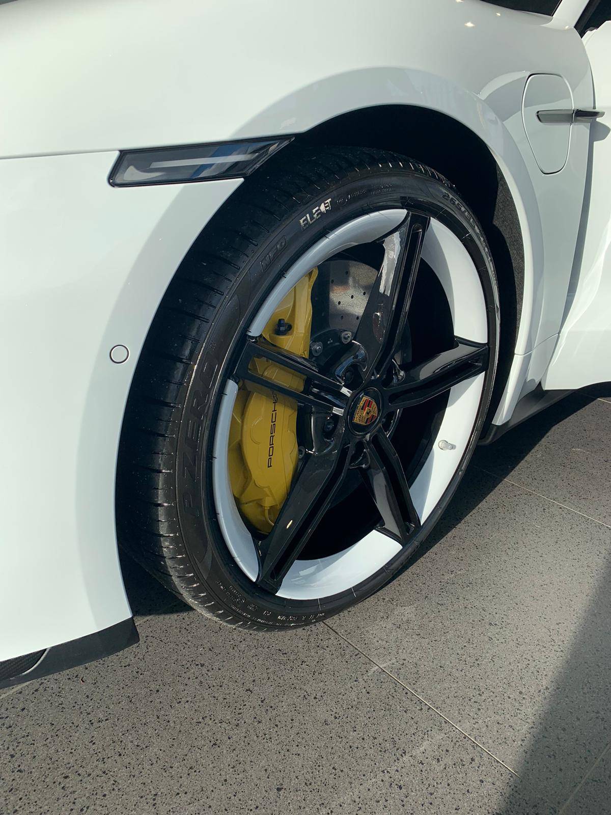 Porsche Taycan CARRARA WHITE Taycan Club WhatsApp Image 2020-10-08 at 22.22.24 (1)