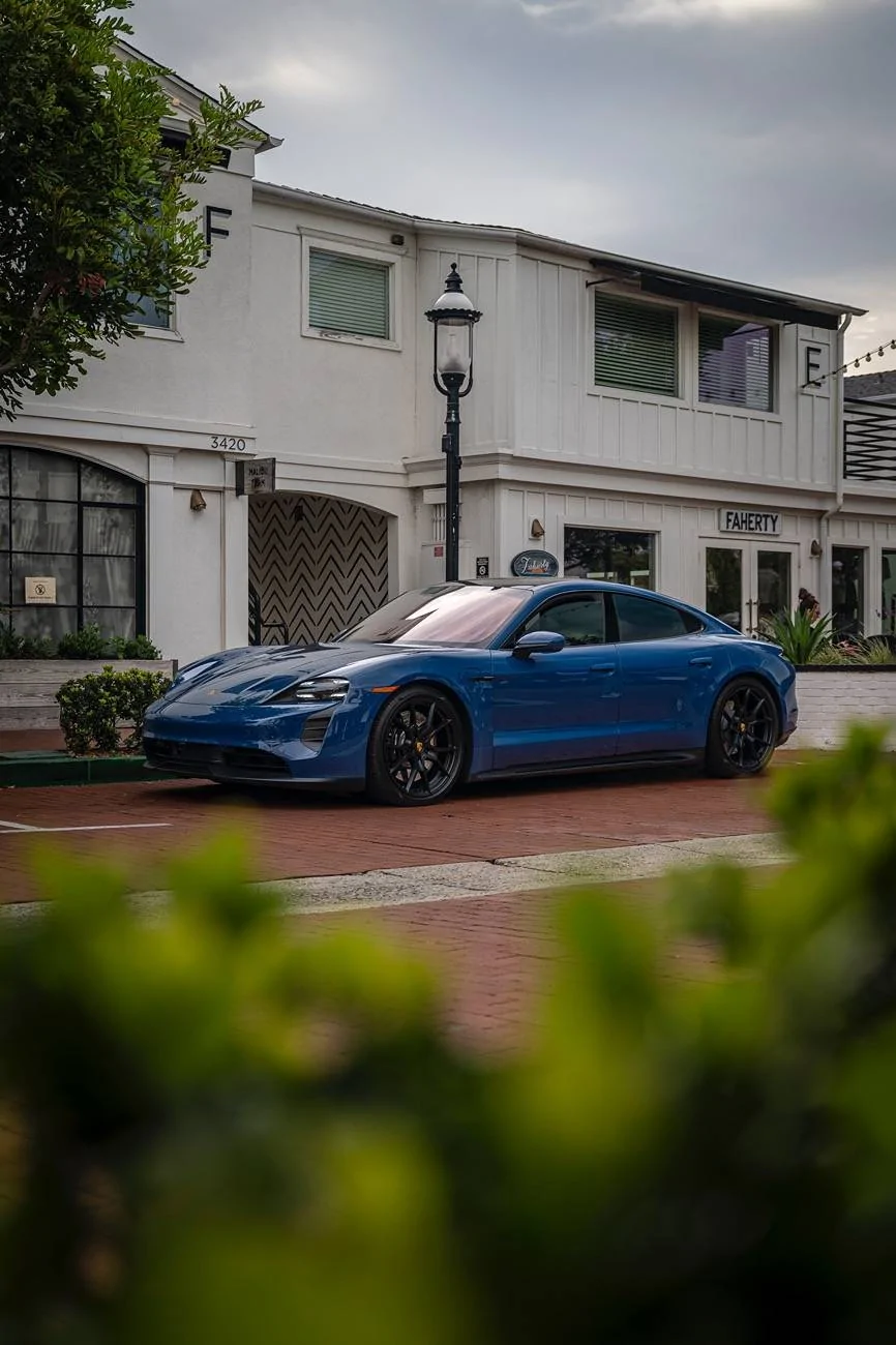 Porsche Taycan NEPTUNE BLUE Taycan Club _QX84459