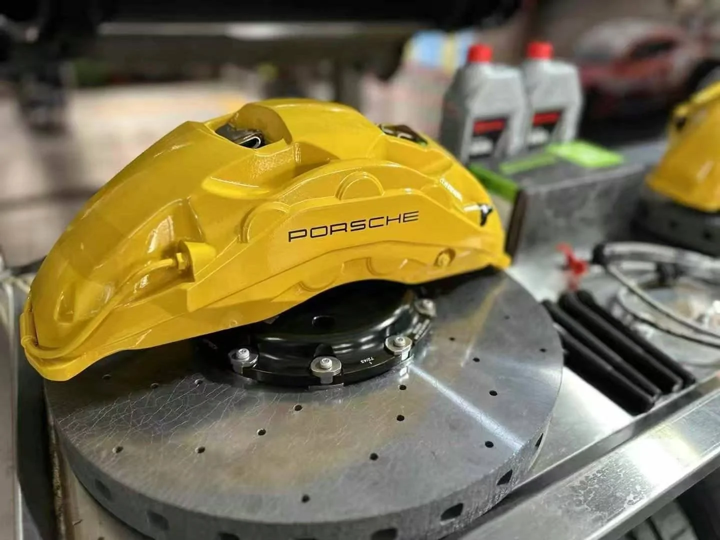 Porsche Taycan Nice vid about ceramic brakes IMG_4128