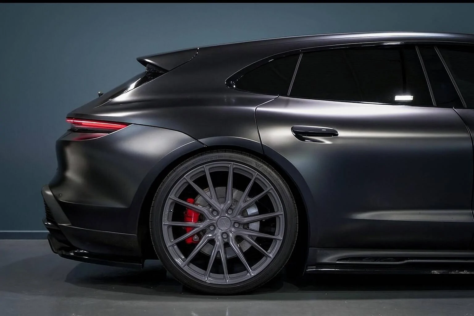 Porsche Taycan Photoshop Help - Wheel colour change ff966d6b-564d-4905-be60-0952786512c7