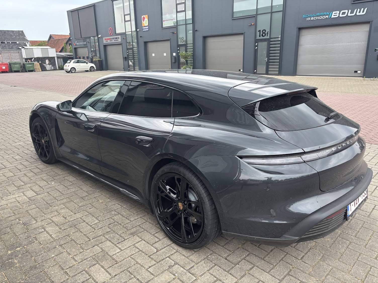 Porsche Taycan VOLCANO GREY Taycan Club Left