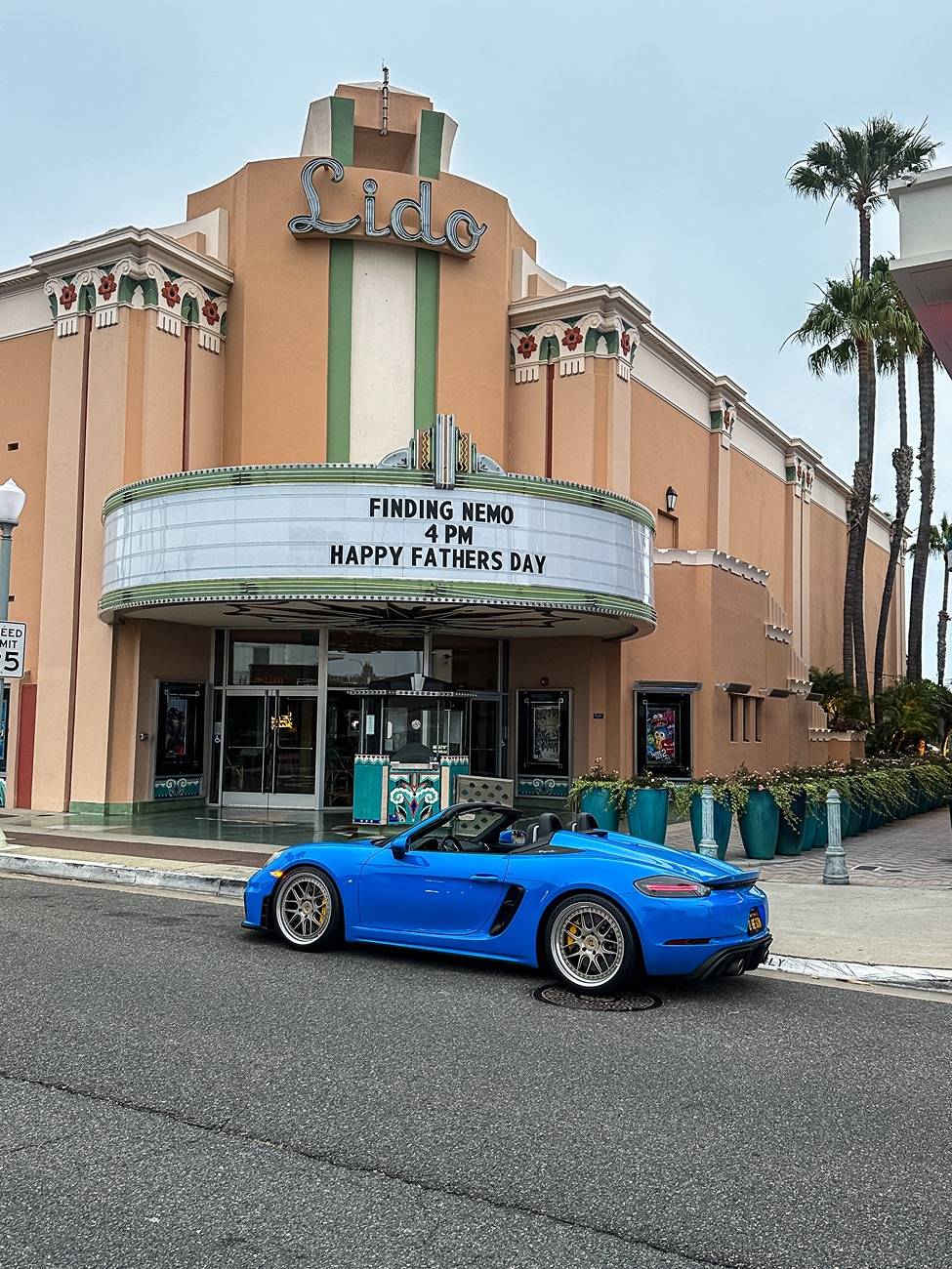 Porsche Taycan some people hold both taycan and 911 ? 0789FCBD-B294-44C1-B221-5D9812668467
