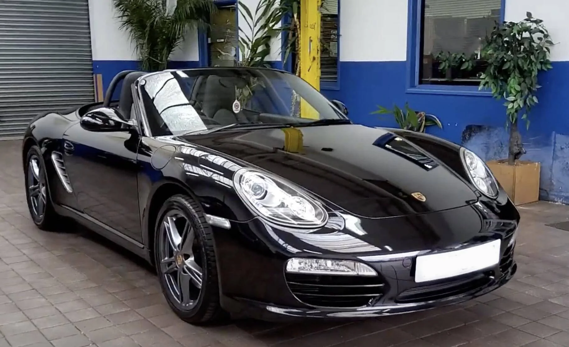 Porsche Taycan some people hold both taycan and 911 ? Boxster 987 mk2