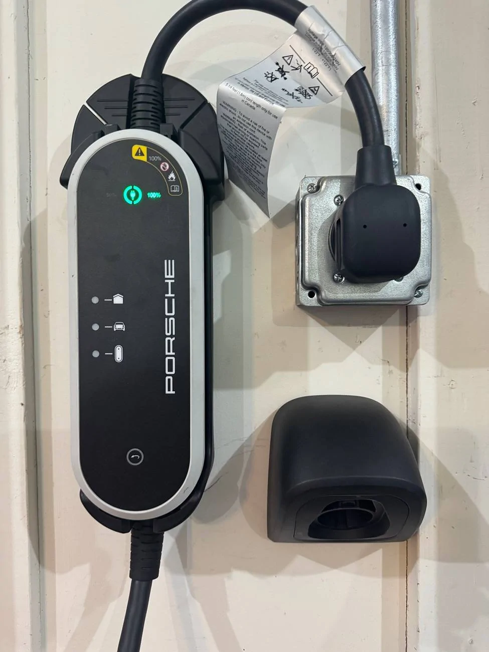 Porsche Taycan Porsche mobile charger plus - What do the designations 50% and 100% percent relate to? IMG_5781