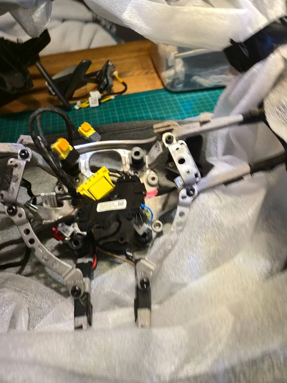 Porsche Taycan Anyone swapped a steering wheel over? 20250619_213712