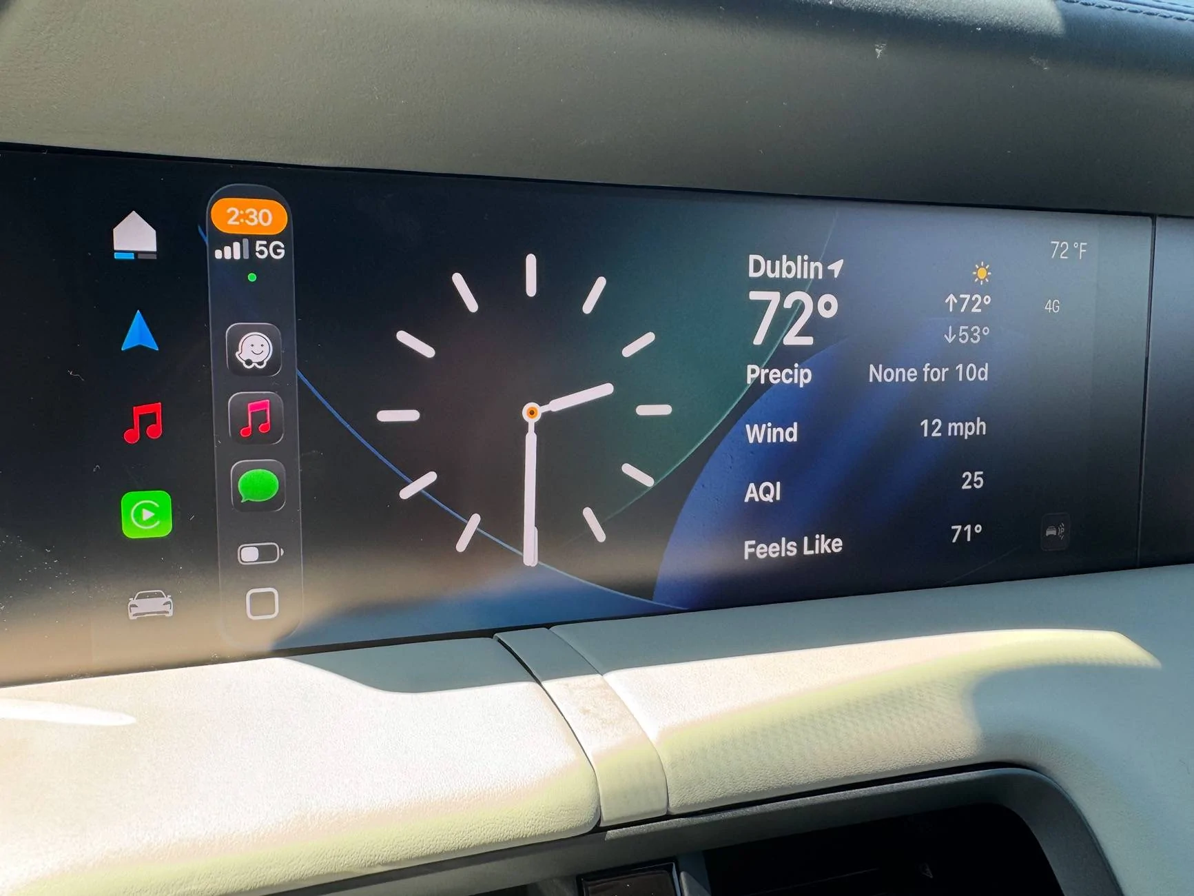 Porsche Taycan Apple CarPlay with iOS 26 Beta IMG_3533