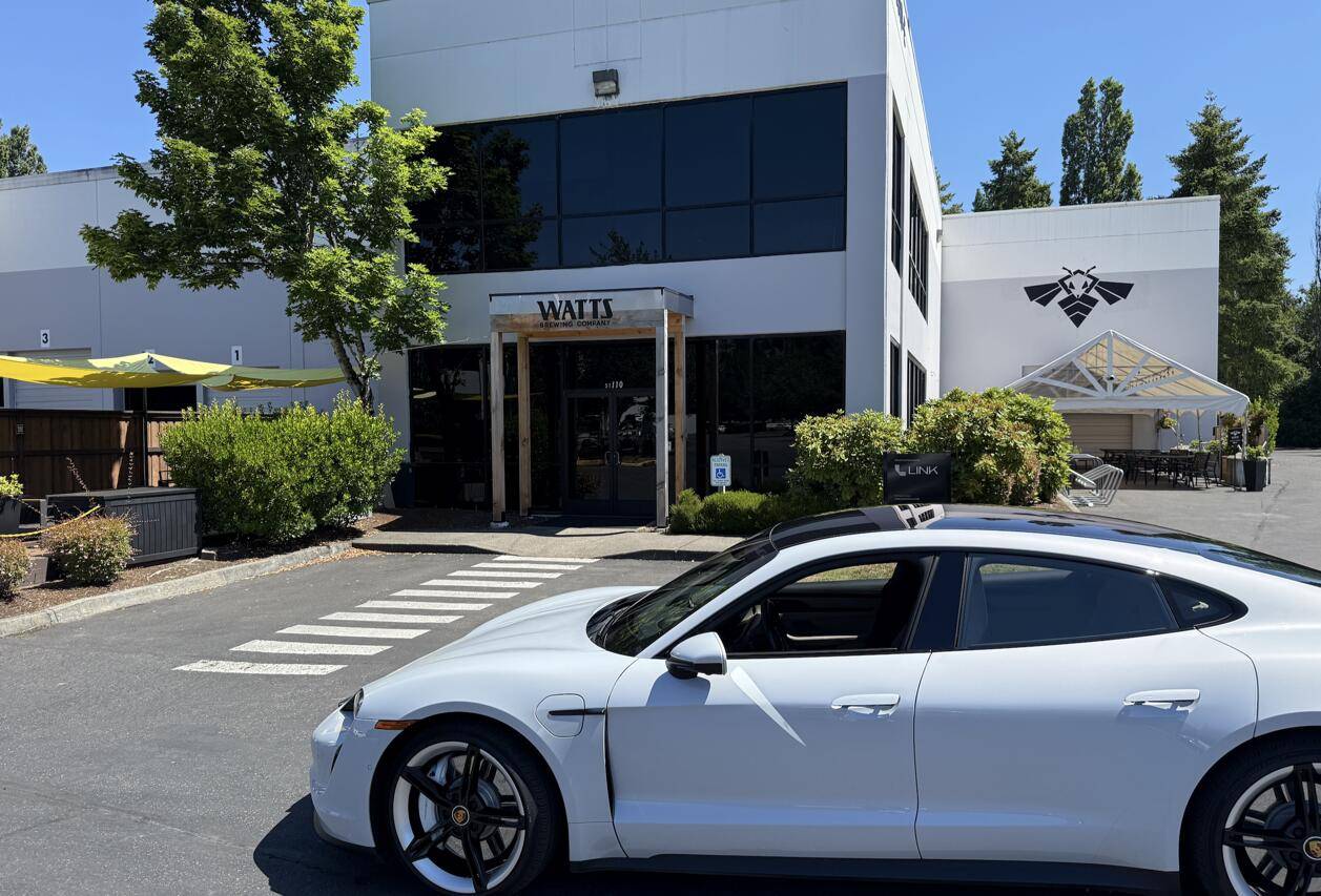 Porsche Taycan PNW Taycan Meetup 1751321515400-3l